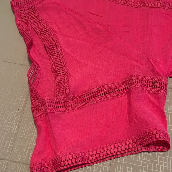 Ladies Hot Pink Top with Slit Sleeves…Beauty and Comfort all in one! - Picture 5 of 11